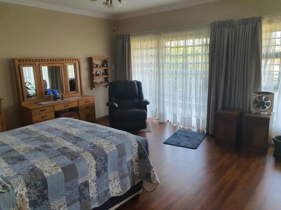 4 Bedroom Property for Sale in Tuscany Ridge North West